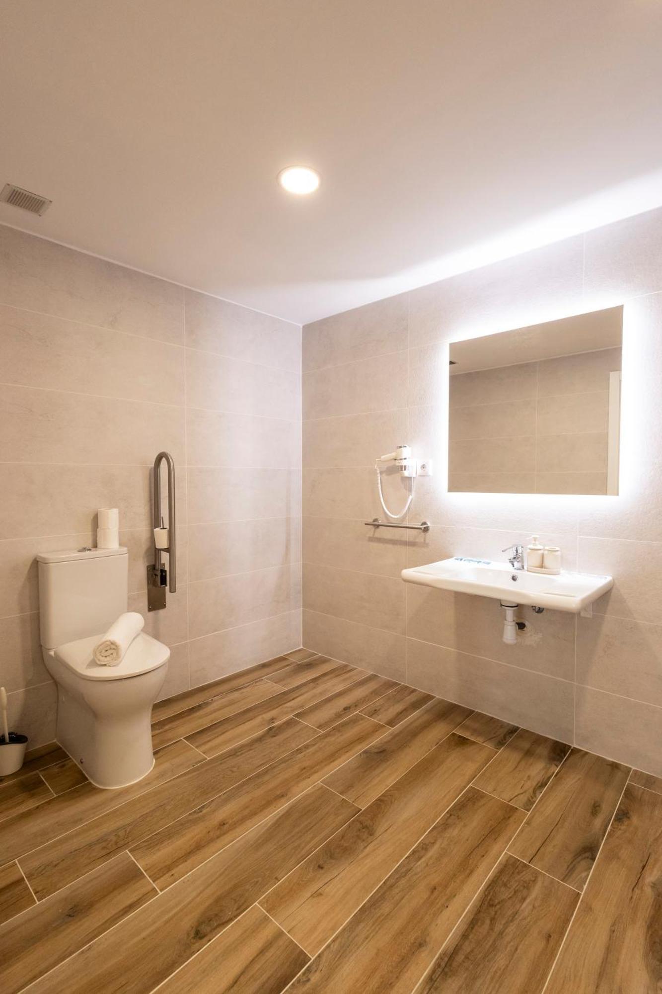 Cortes Suites By Concept Flats Valencia Luaran gambar