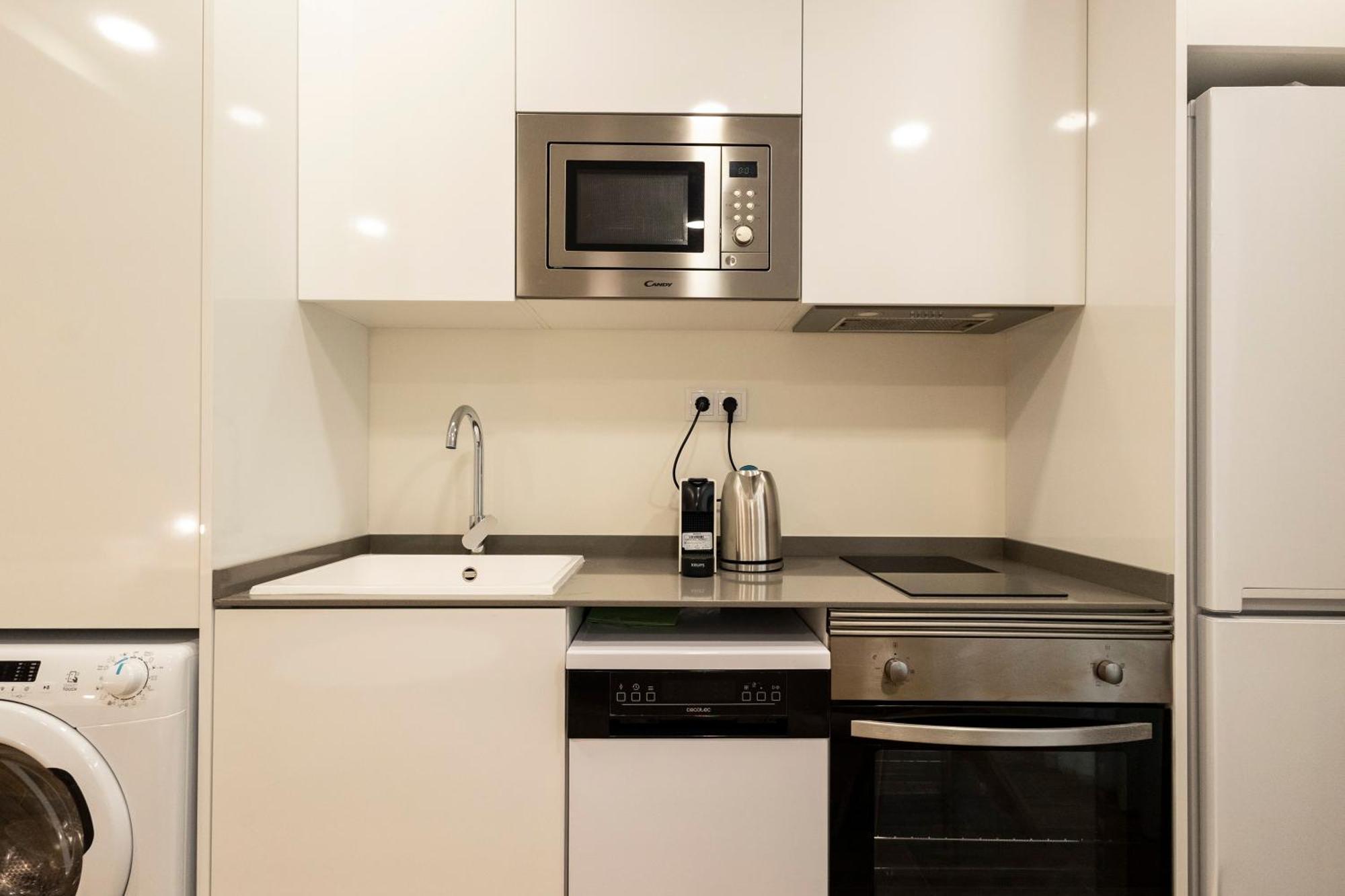Cortes Suites By Concept Flats Valencia Luaran gambar