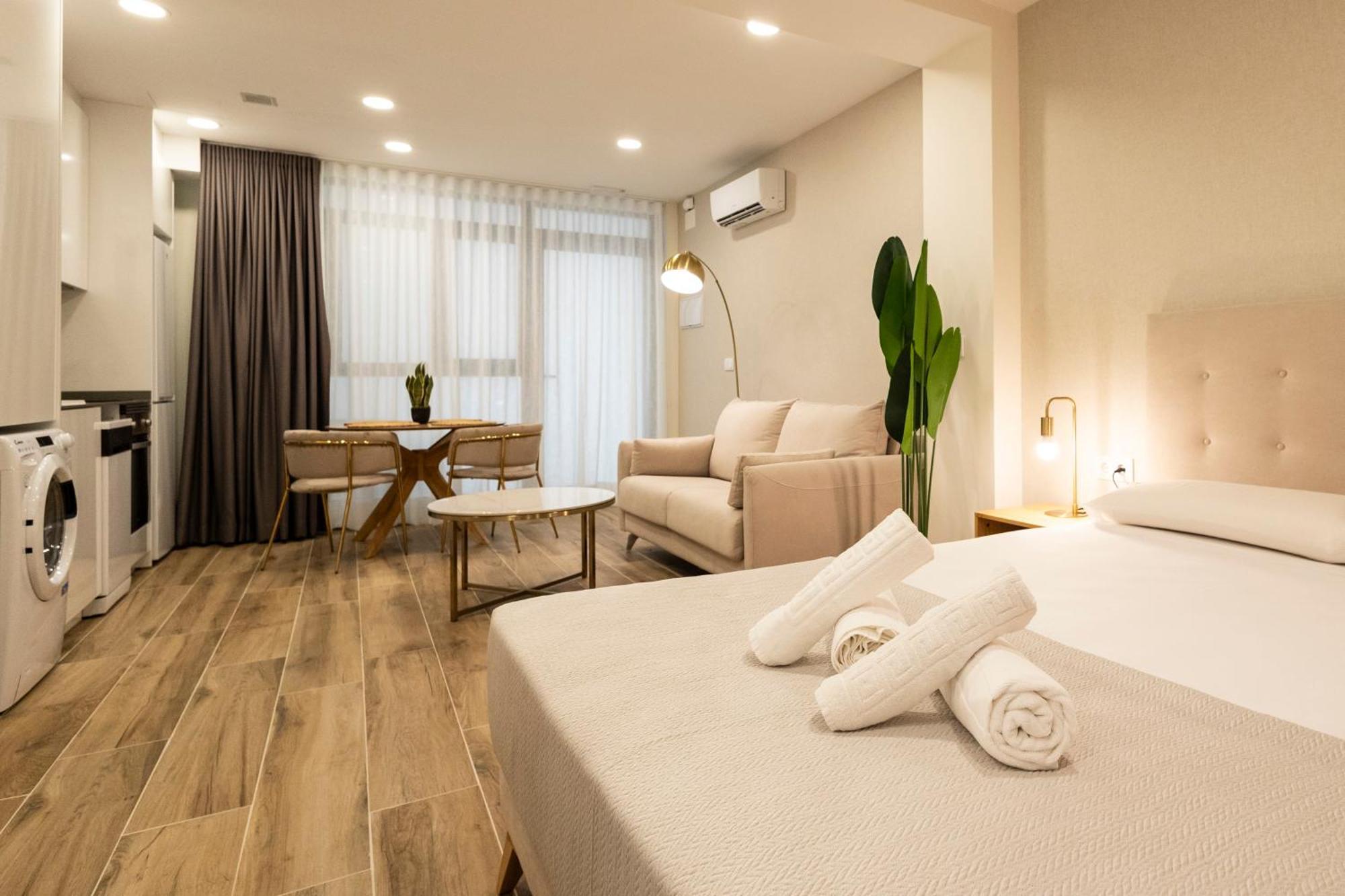 Cortes Suites By Concept Flats Valencia Luaran gambar