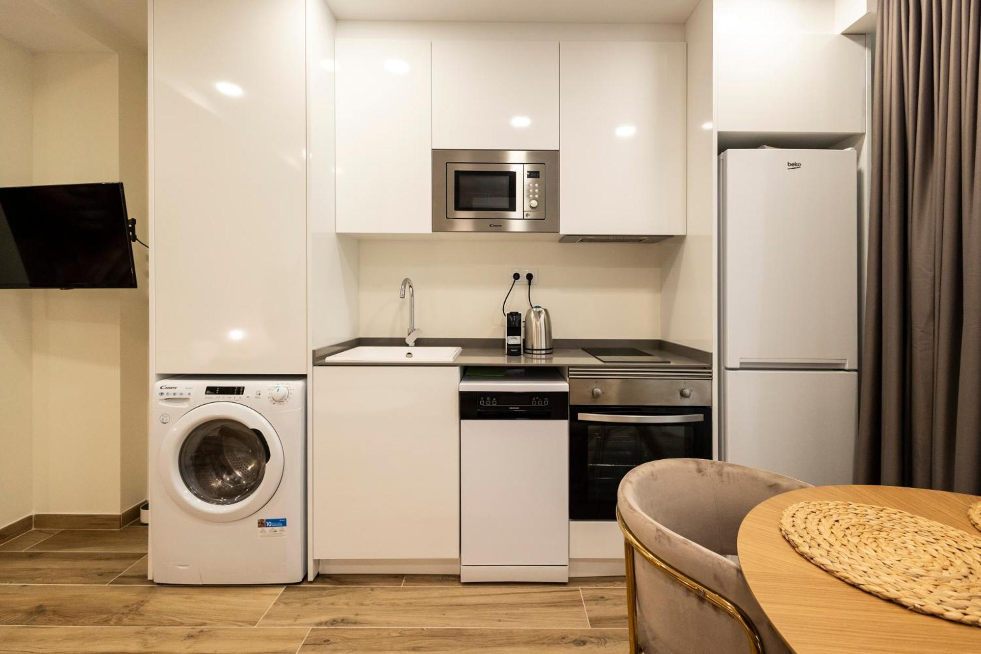 Cortes Suites By Concept Flats Valencia Luaran gambar
