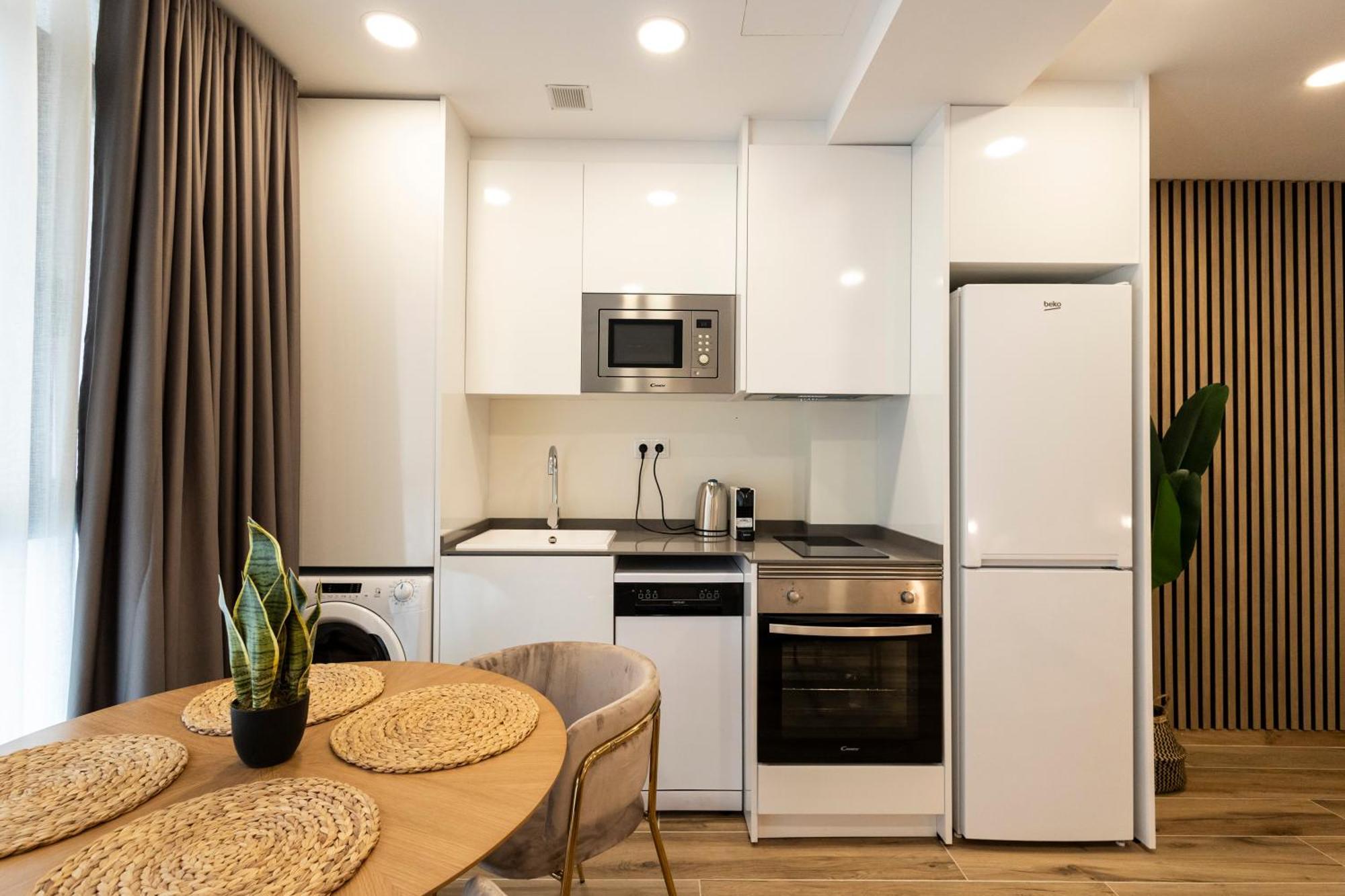 Cortes Suites By Concept Flats Valencia Luaran gambar