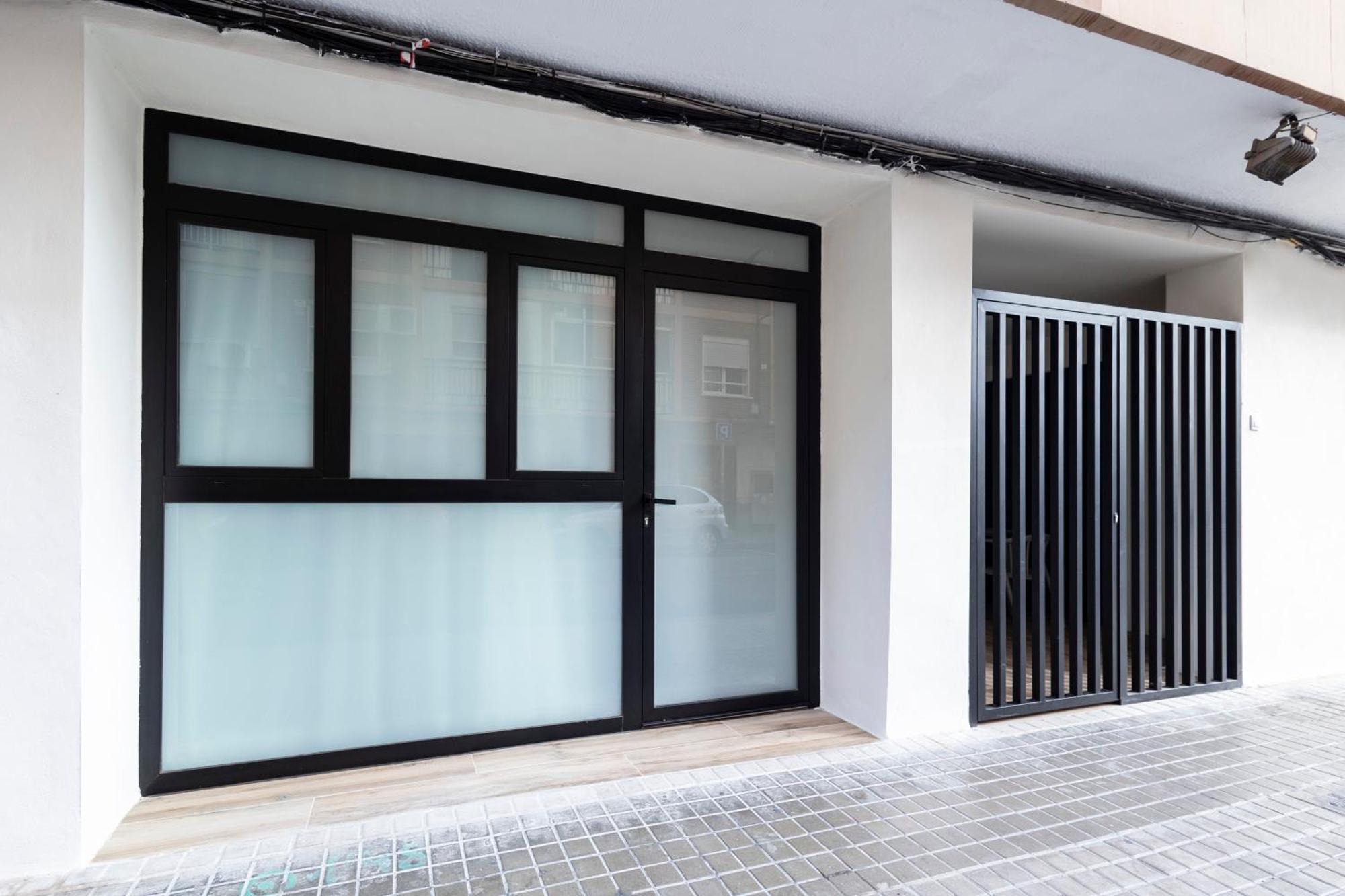 Cortes Suites By Concept Flats Valencia Luaran gambar